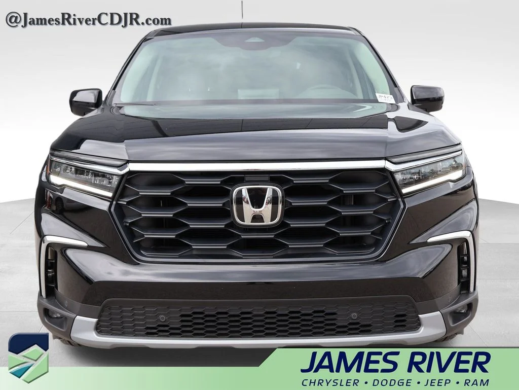 Used 2025 Black Honda EX-L image 7