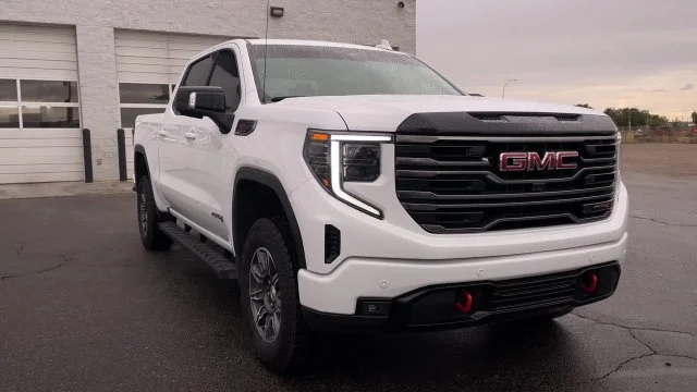Used 2025 White GMC AT4 image 4