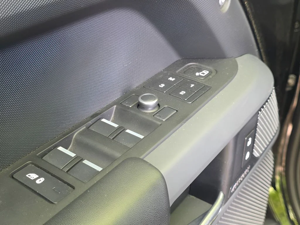Used 2020 Santorini Black Land Rover 110 X image 14