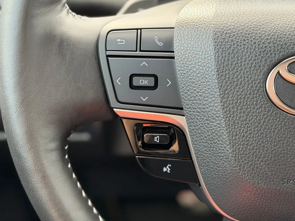 Used 2026  Toyota SE image 12