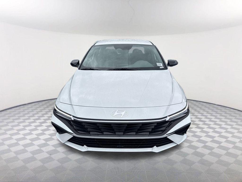 New 2026 White Hyundai SEL Sport image 2