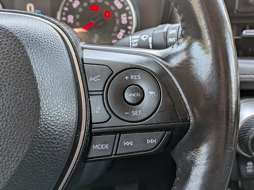 Used 2020 Blue Toyota XLE Premium image 23