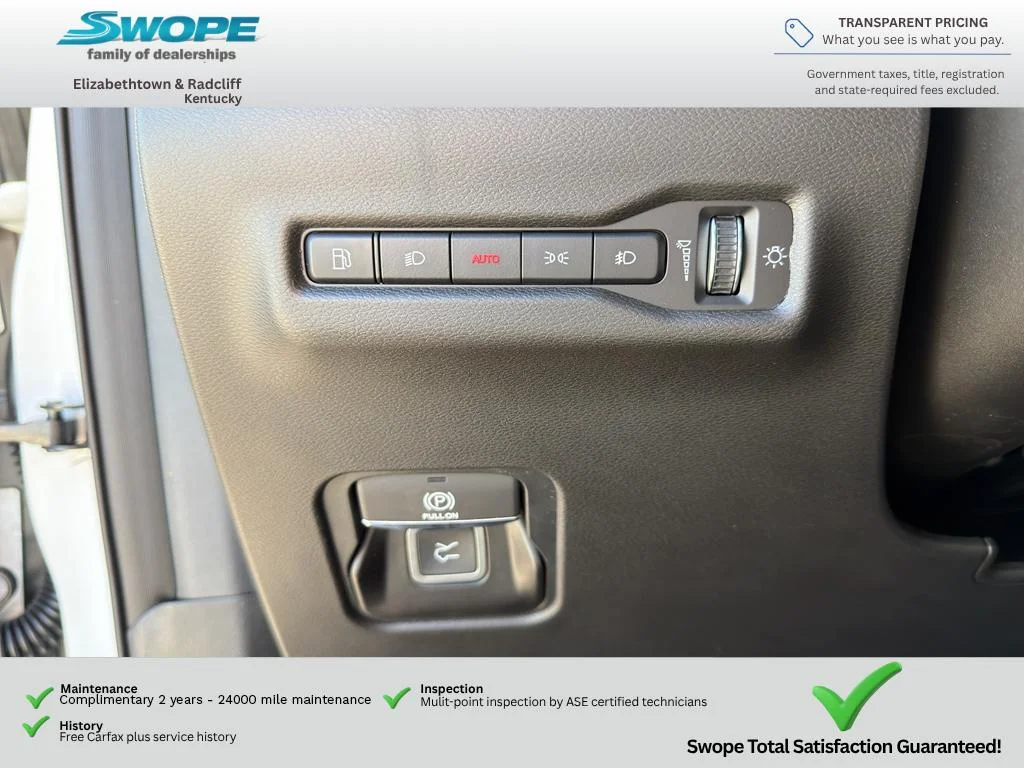 New 2026 Bright White Clear-Coat Exterior Paint Jeep Laredo image 17