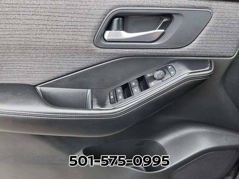 Used 2023 Super Black NISSAN FWD SV image 31