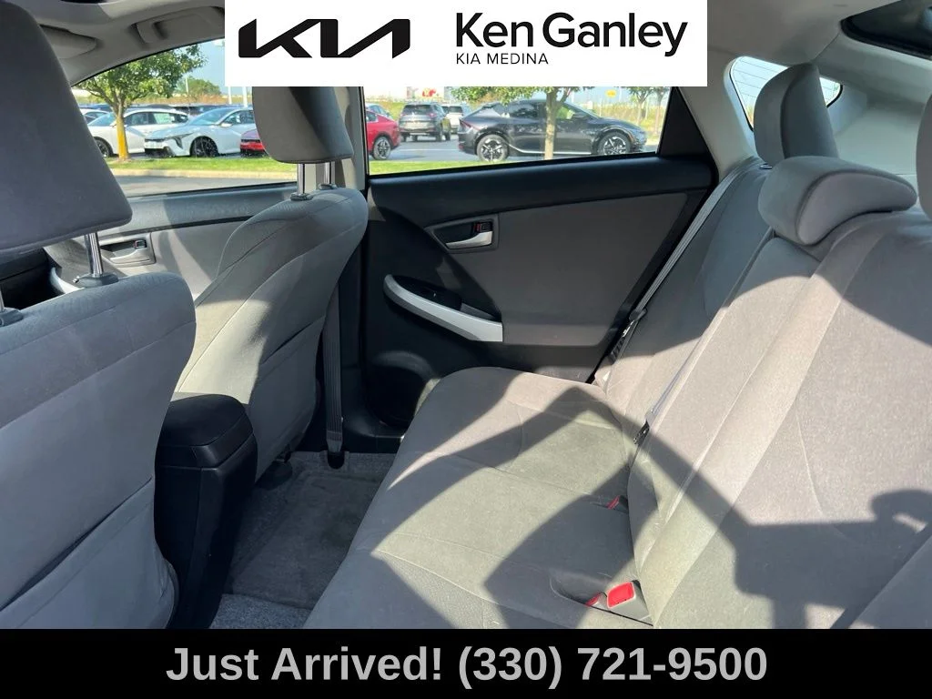 Used 2013 Blue Toyota Three image 10