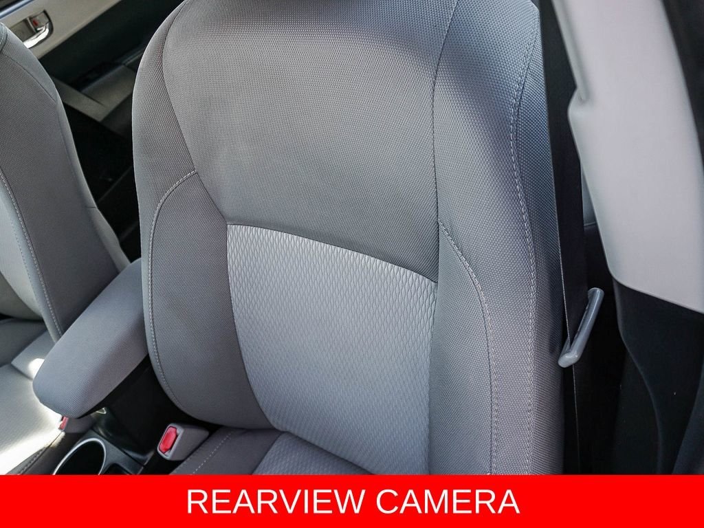 Used 2015 Silver Toyota LE Plus image 20