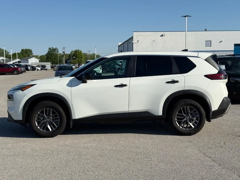 Used 2022 Nissan Rogue S with VIN 5N1BT3AA6NC699273 for sale in Granite City, IL