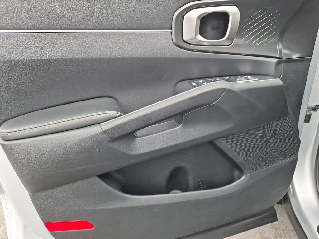 2021 Kia Sorento S - Photo 12