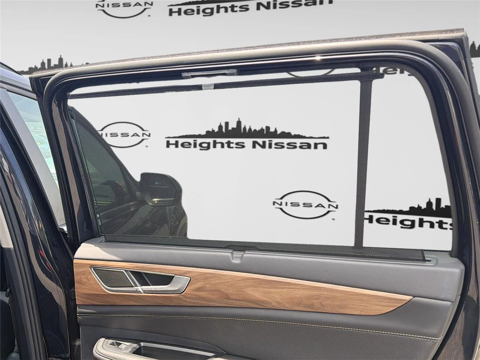 2025 Volkswagen Atlas SE w/Tech - Photo 31