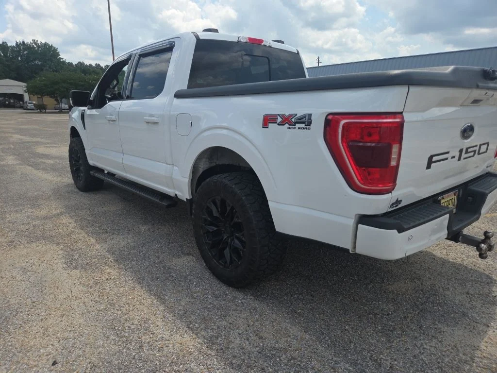 Used 2023 Oxford White Ford XLT image 9