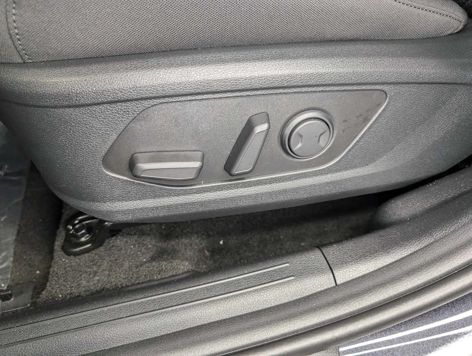 Used 2026 Panthera Metal Gray Kia LX image 35