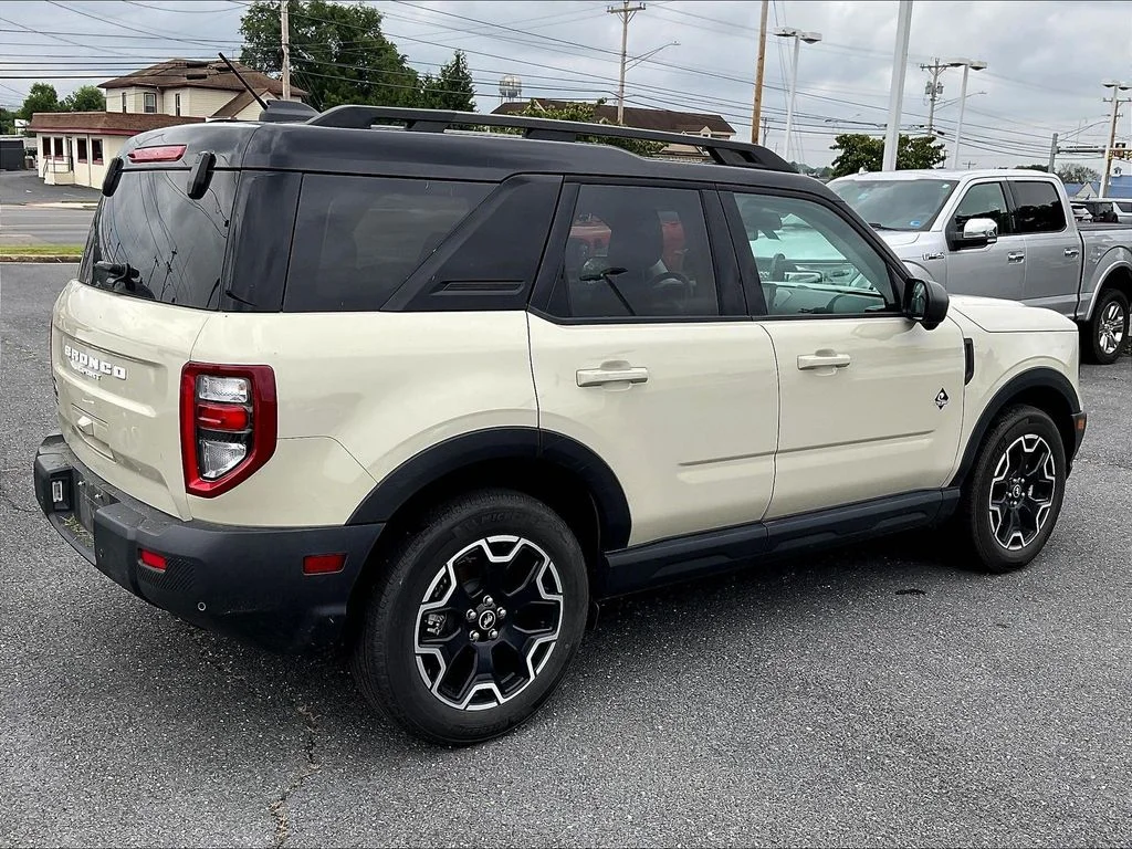 Certified Used 2025 Beige Ford Outer Banks image 4