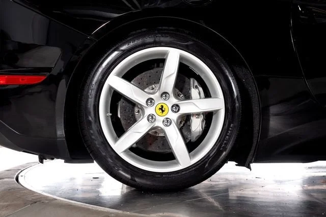 Used 2017 Nero Ferrari T image 19