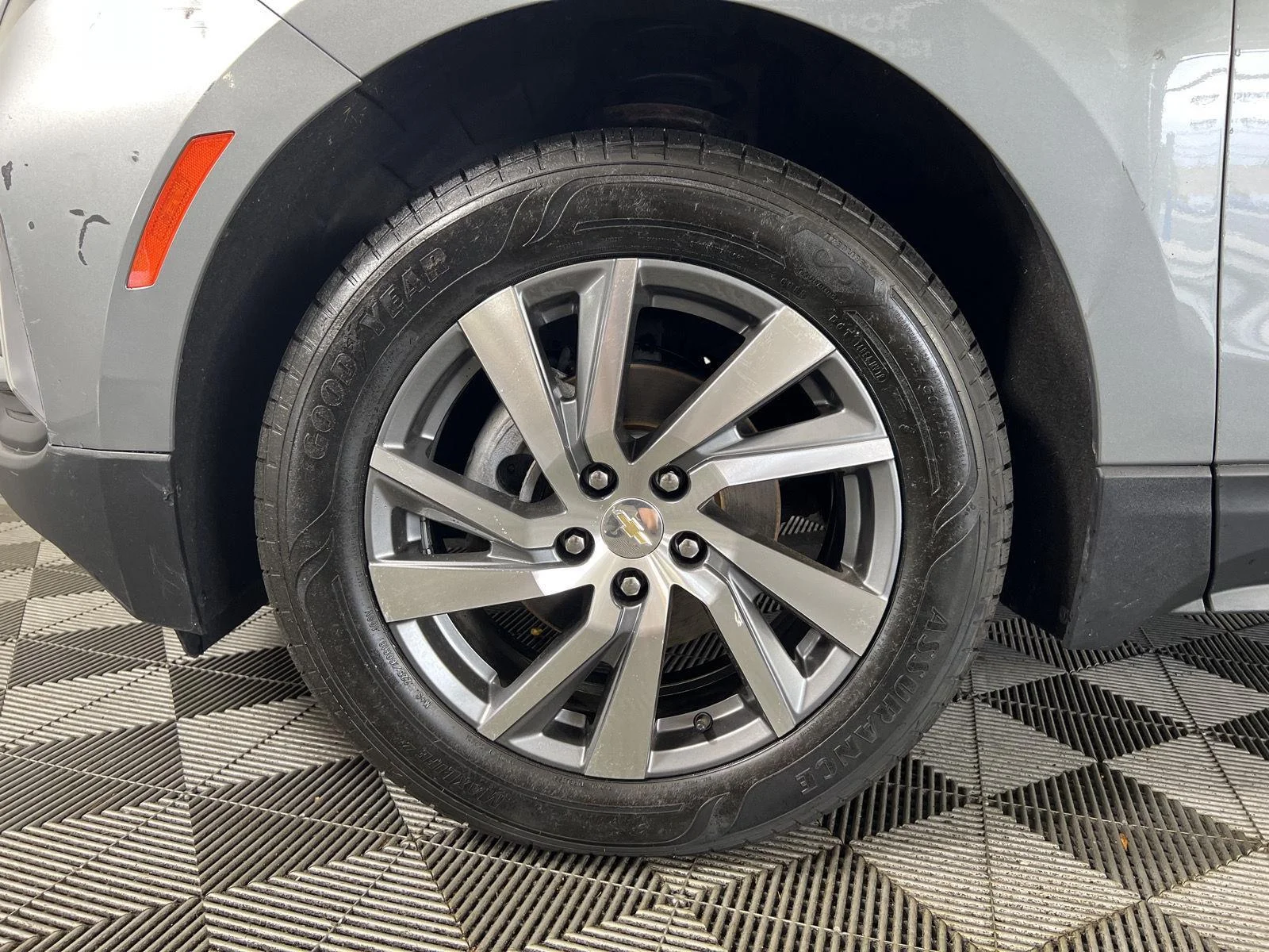 Used 2024 Sterling Gray Metallic Chevrolet LT image 25