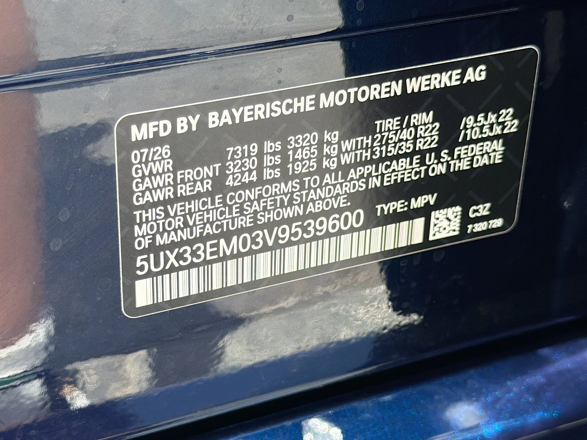 New 2027 Tanzanite Blue II Metallic BMW M60i image 45