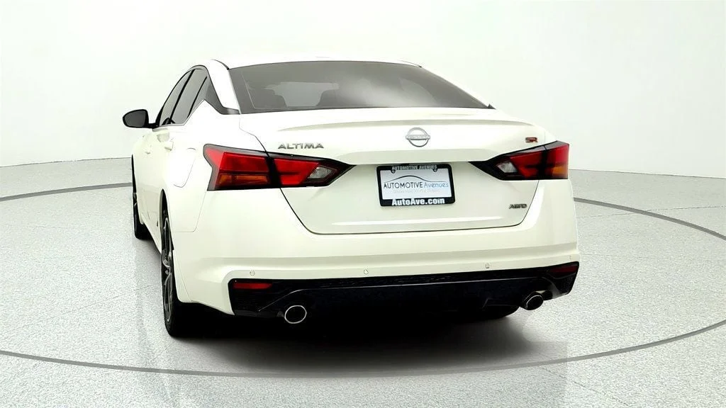 Used 2024 Pearl White Tricoat Nissan 2.5 SR AWD Sedan image 6