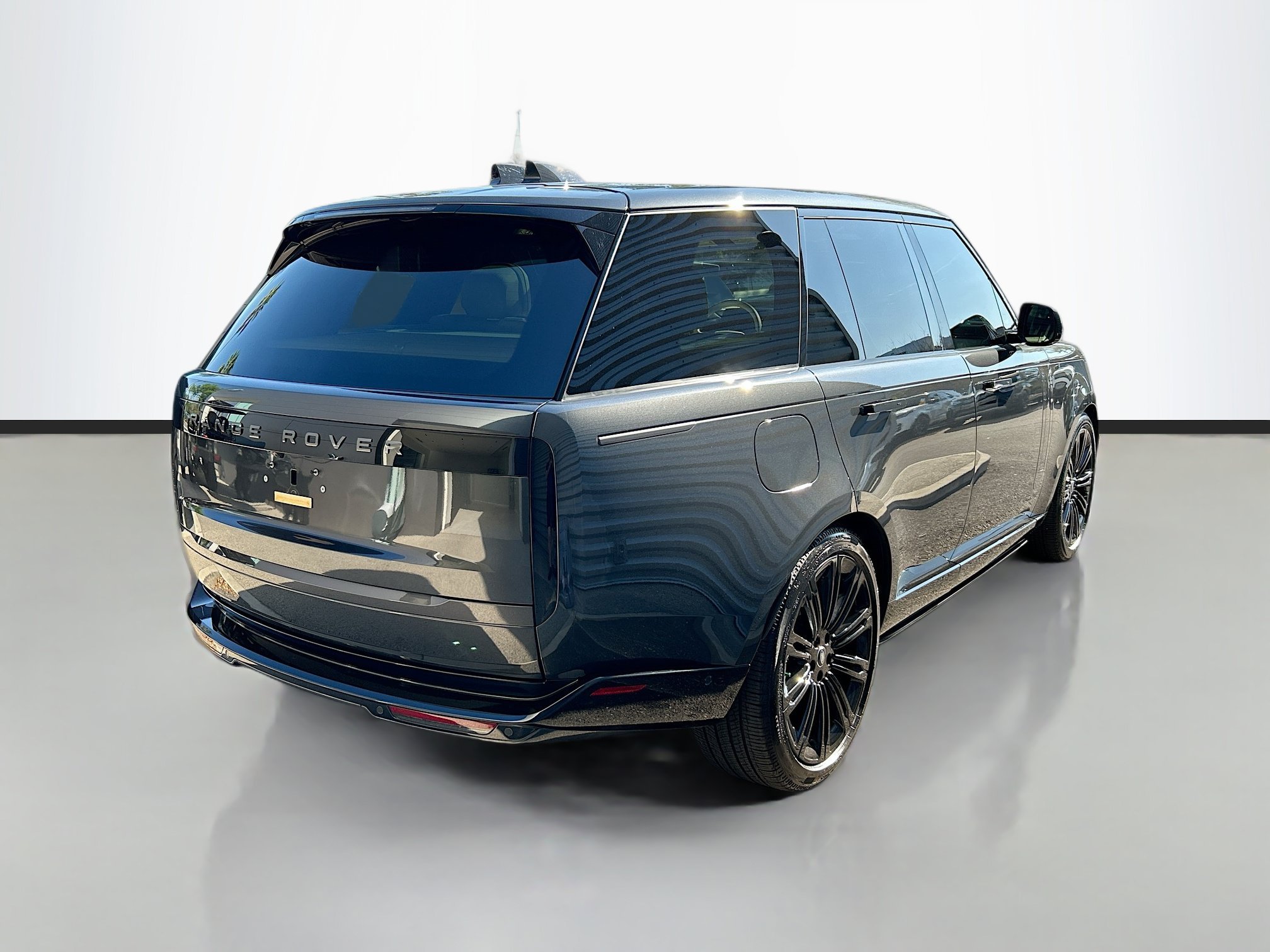Used 2025 Gray Land Rover SE image 4