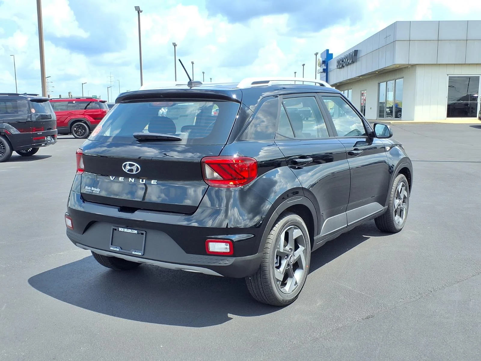 New 2026 Onyx Black Hyundai SEL image 18