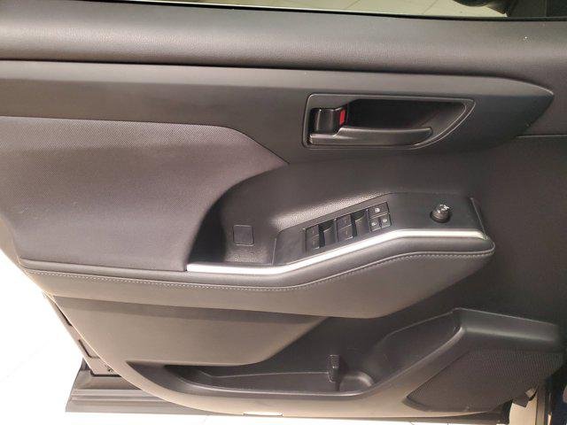 2024 Toyota Highlander LE - Photo 21