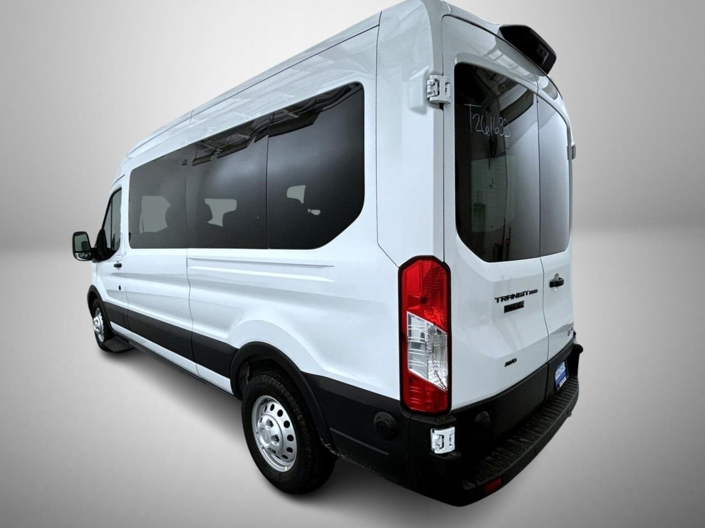 New 2026 Oxford White Ford XL image 7