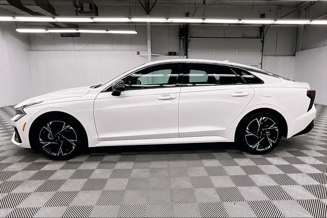 Used 2025 Snow White Pearl Kia GT-Line image 14