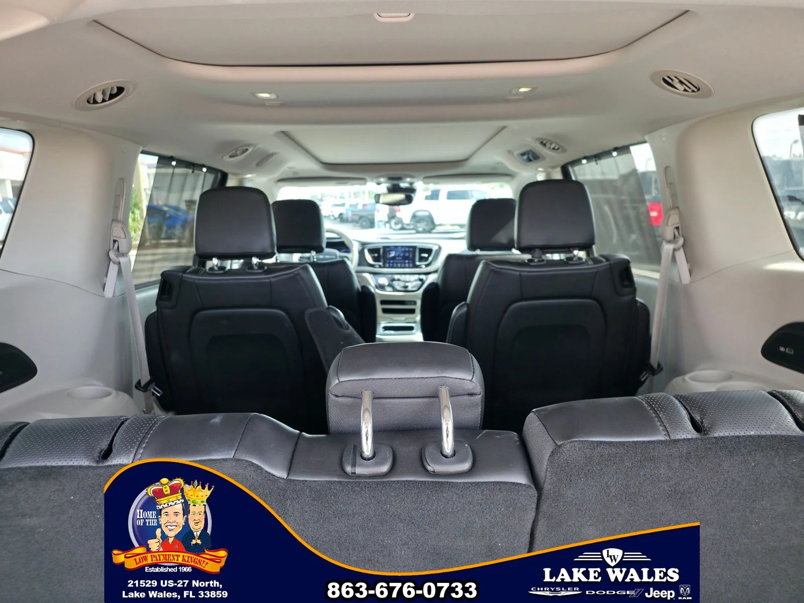 Used 2020 Gray Chrysler Limited image 5