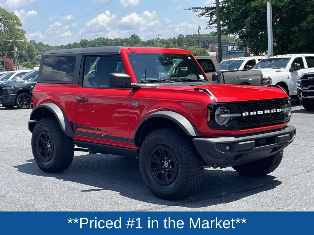 Used 2022 Red Ford Wildtrak image 2