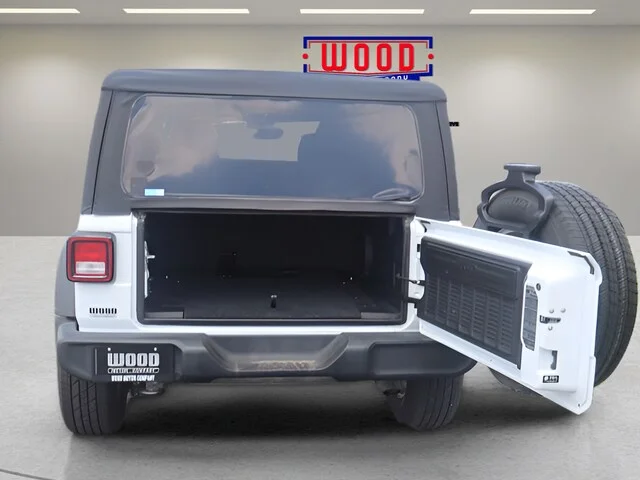 Used 2022 Bright White Clearcoat Jeep Unlimited Sport S image 9