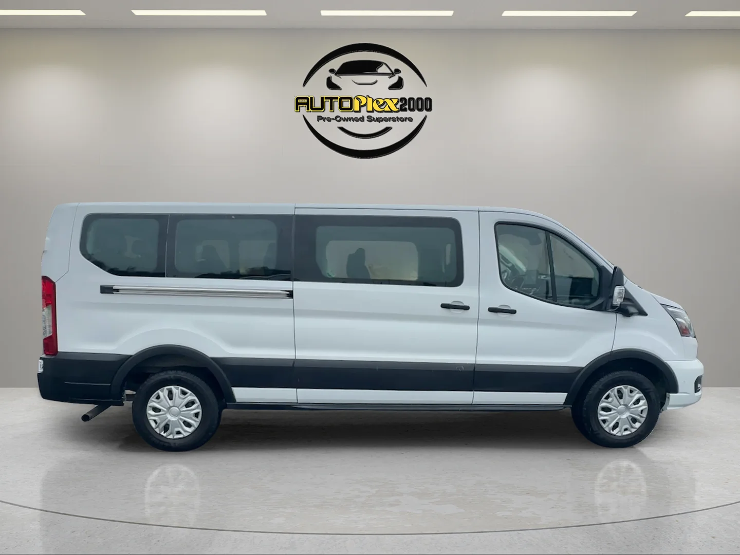 Used 2023 White Ford XLT image 8