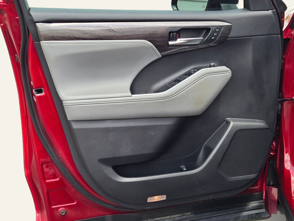 Used 2023 Red Toyota Limited image 20