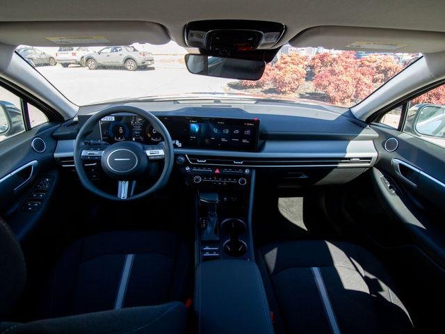 New 2026 Gray Hyundai SE image 21