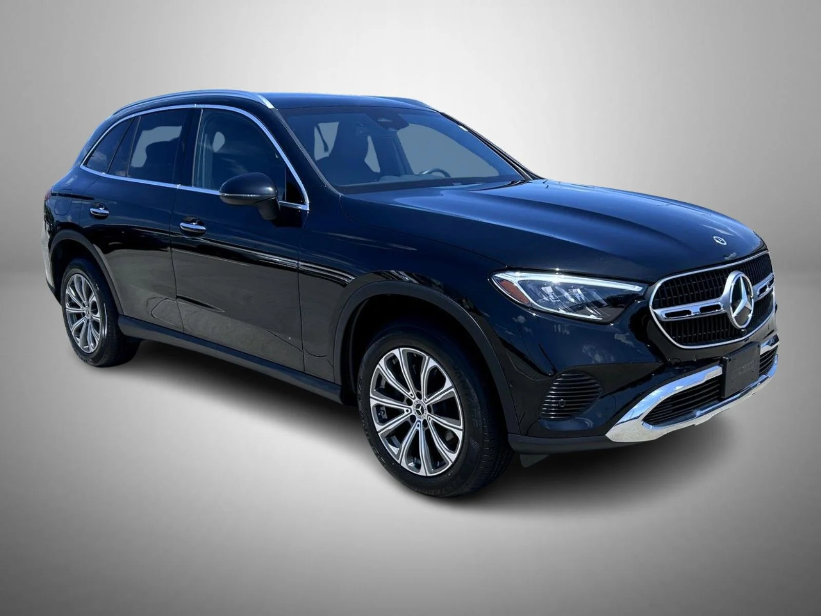 Used 2024 Black Mercedes-Benz GLC 300 image 3