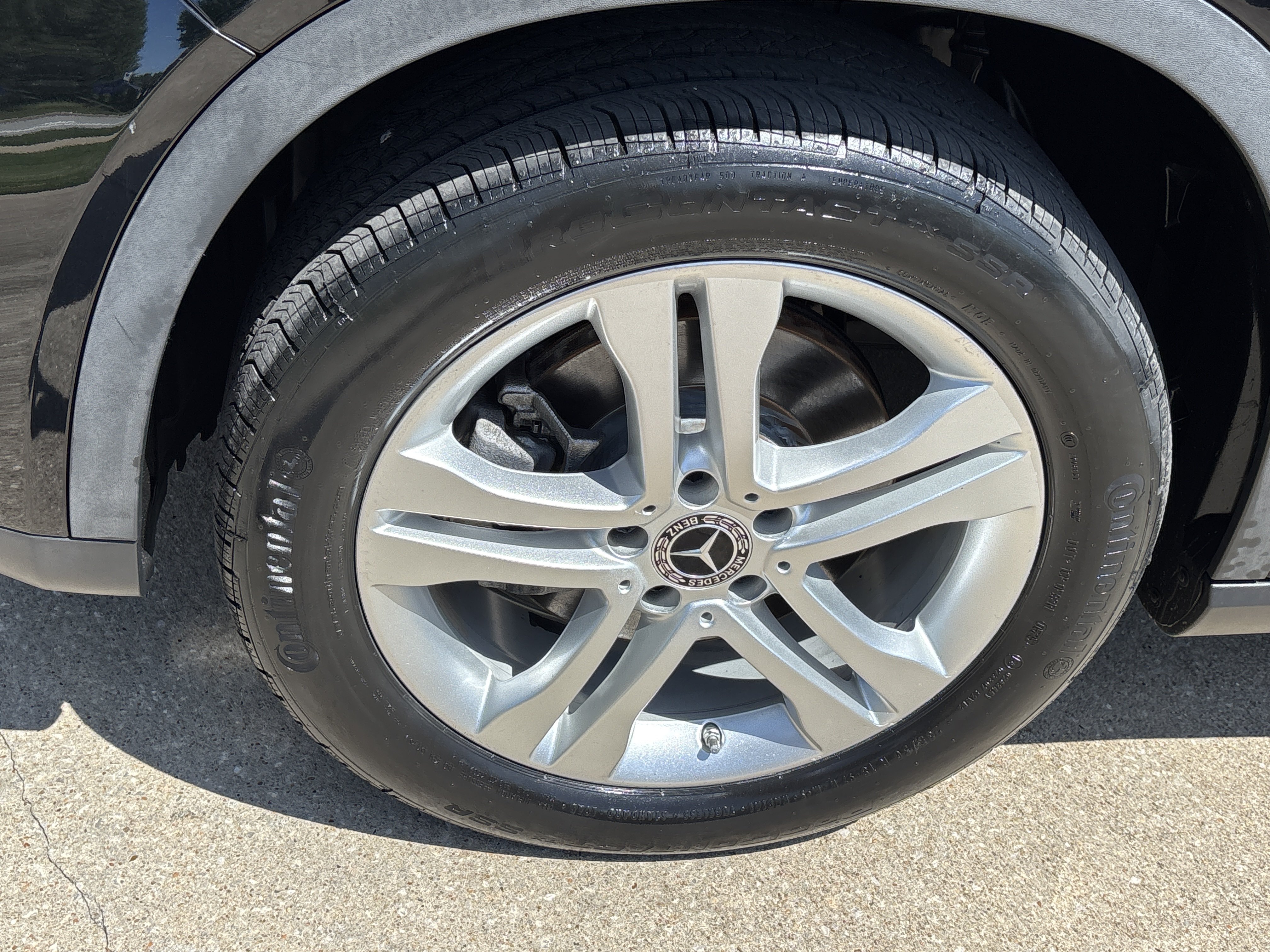 Used 2019 Cosmos Black Metallic Mercedes-Benz GLA 250 4Matic image 14