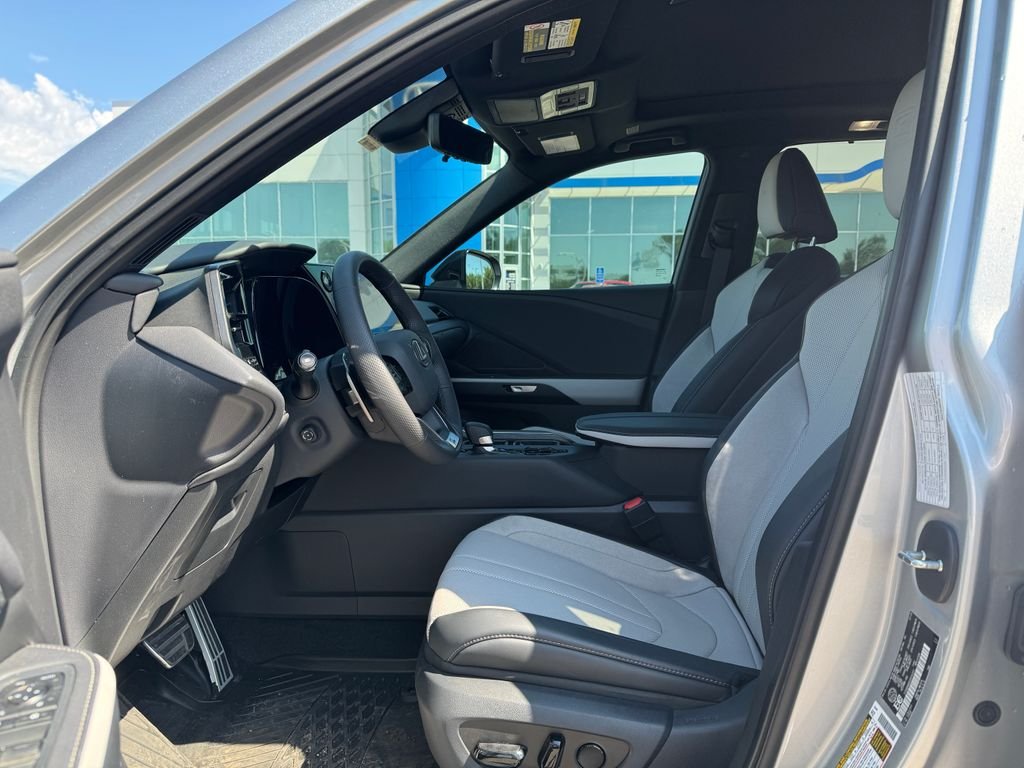 Used 2025 Celestial Silver Metallic Lexus 500h F SPORT Luxury image 7