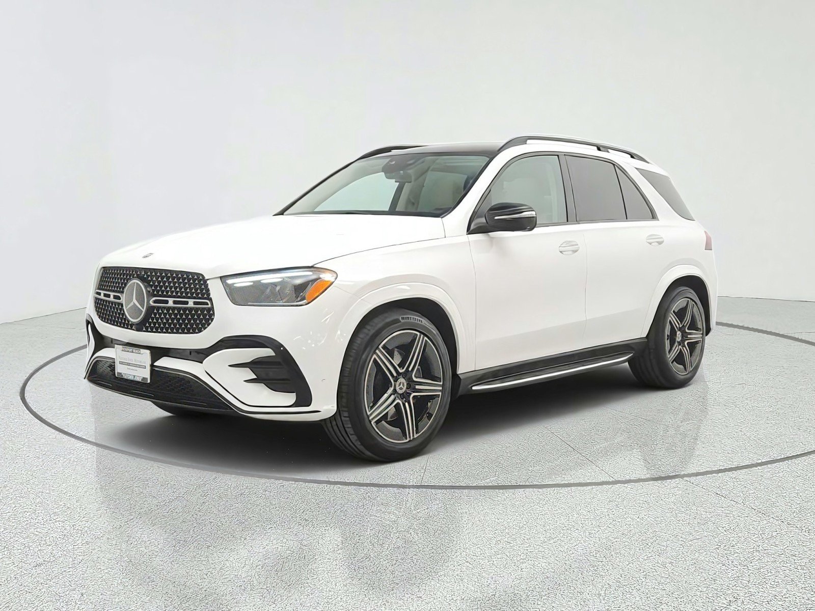 Used 2024 Polar White Mercedes-Benz GLE 450 4MATIC® SUV image 1