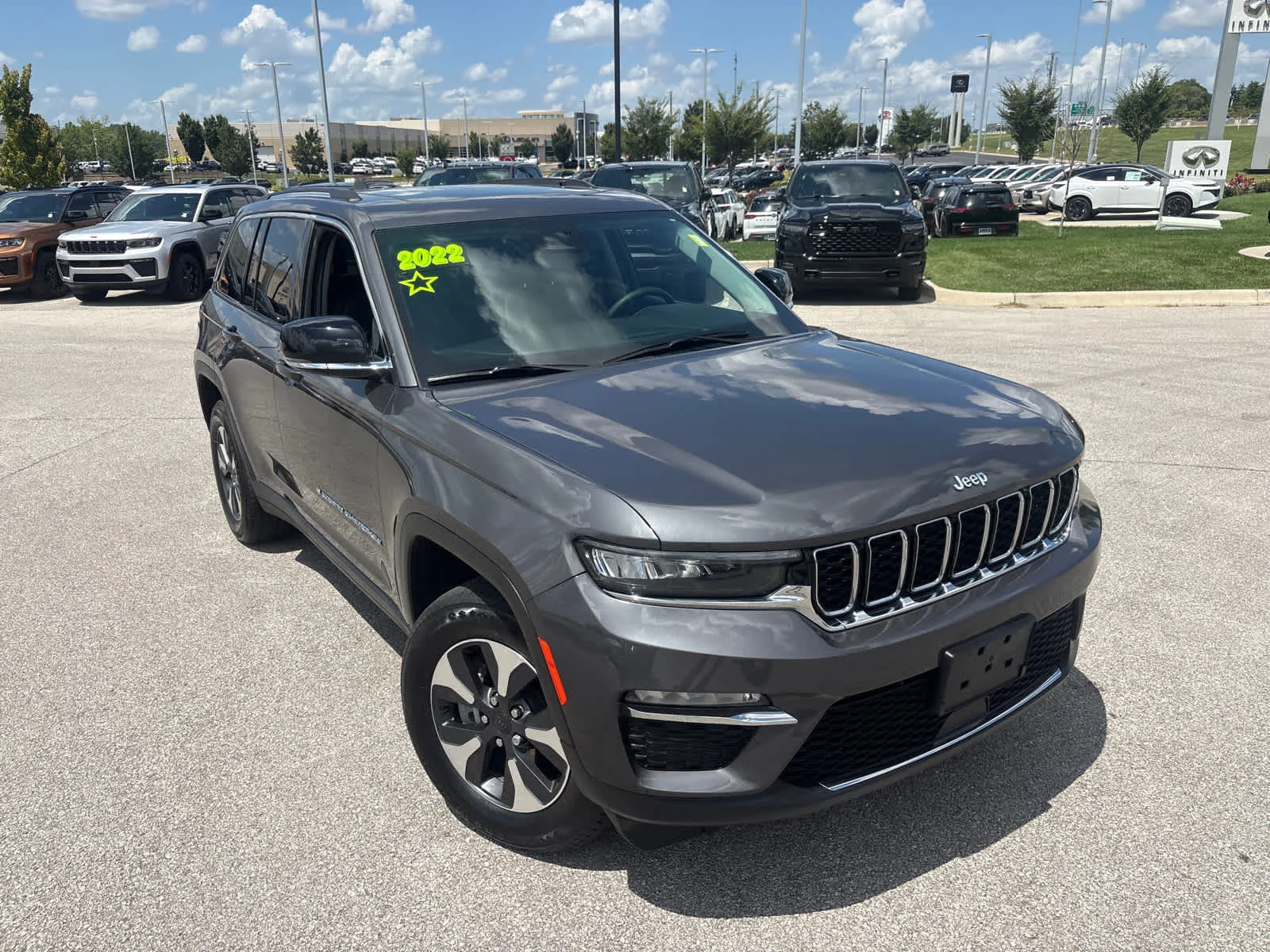 Used 2022 Baltic Gray Metallic Clearcoat Jeep  image 3