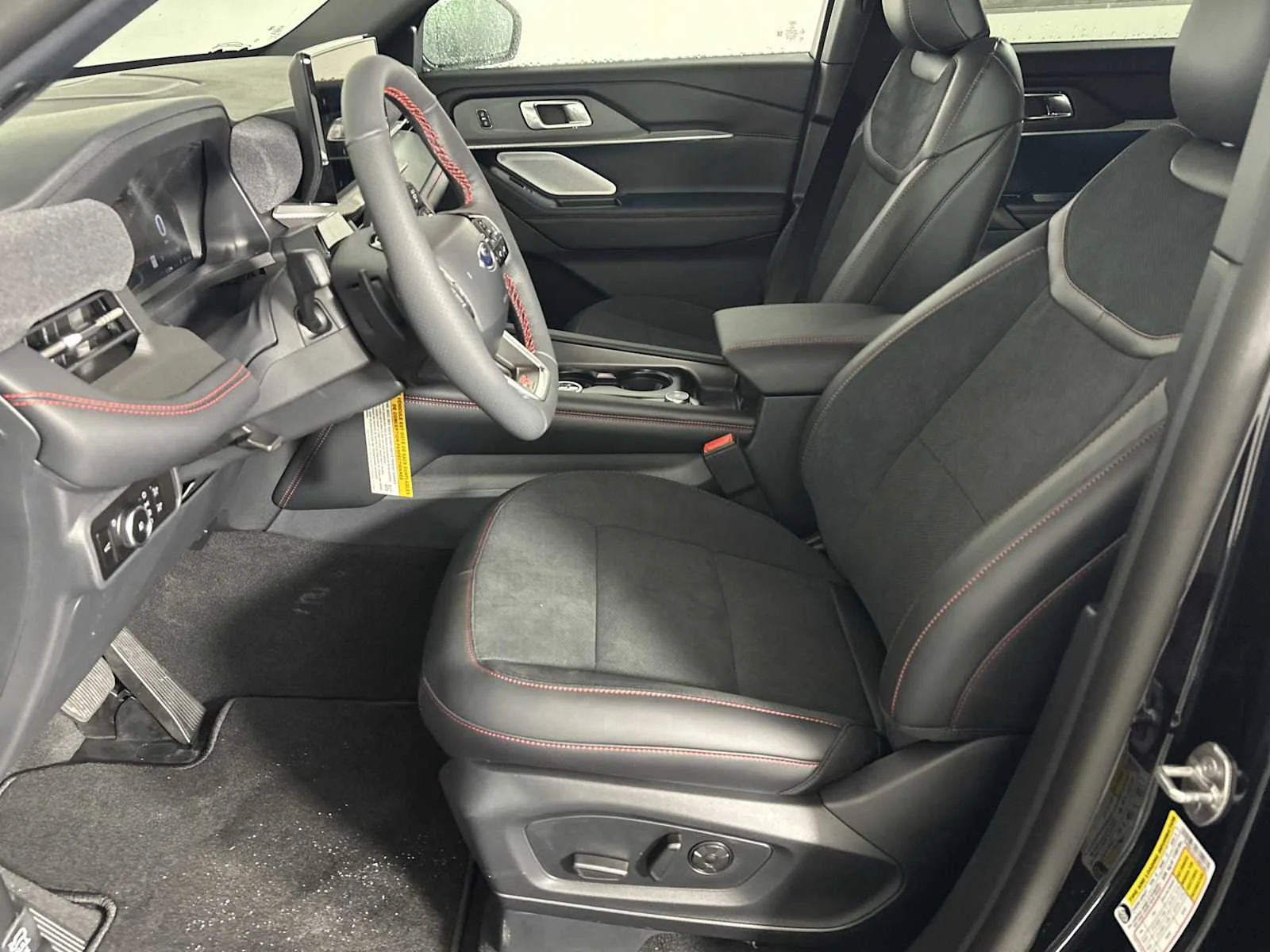 New 2026 Agate Black Metallic Ford ST image 9