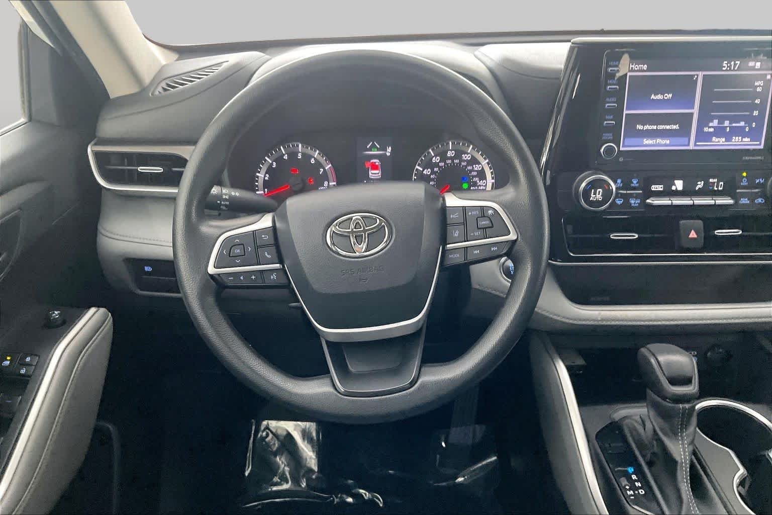2022 Toyota Highlander L - Photo 6