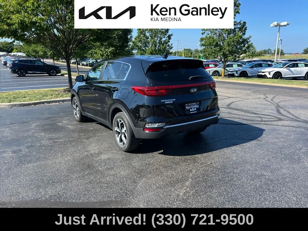 Used 2021 Red Kia LX image 7