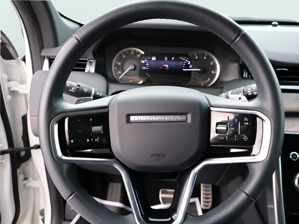 Used 2023 White Land Rover SE R-Dynamic image 29