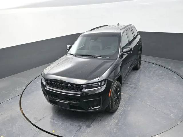 New 2026 Diamond Black Crystal Pearl-Coat Exterior Paint Jeep Altitude image 14