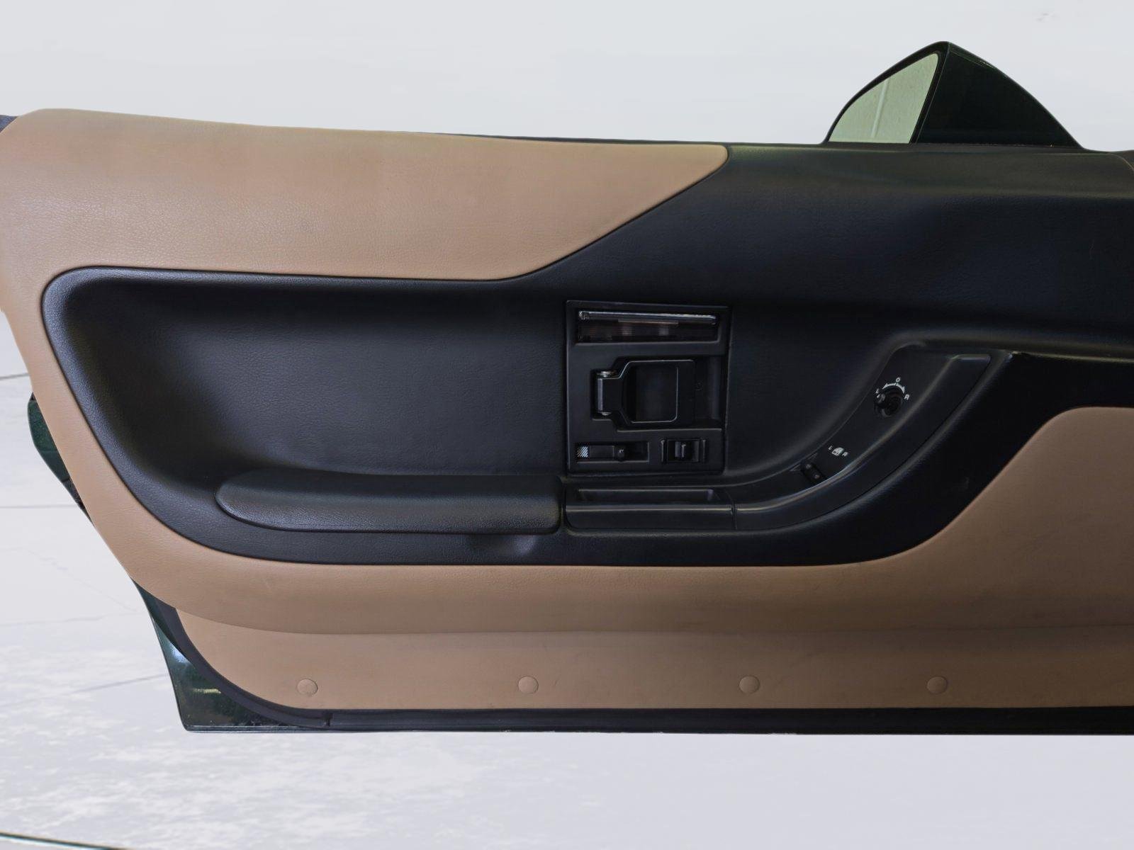 Used 1994 GREEN Chevrolet  image 19
