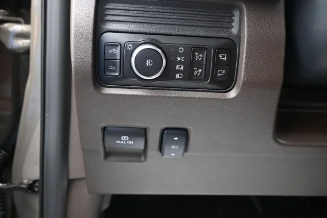 New 2027 Marsh Gray Metallic Ford F-250® King Ranch® image 9