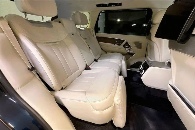 Used 2023 Blue Land Rover SV image 11