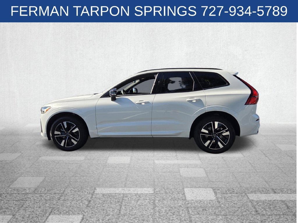 New 2026 Crystal White Volvo Core image 4