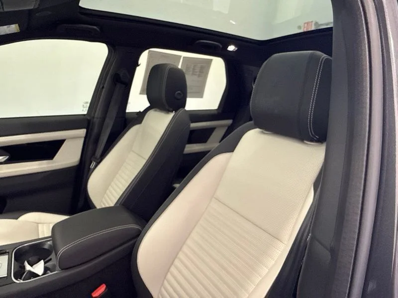 Used 2022  Land Rover SE R-Dynamic image 20