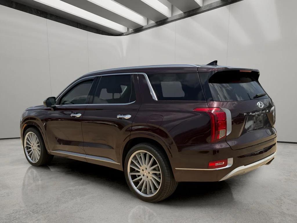 Used 2021 Sierra Burgundy Hyundai Limited image 3