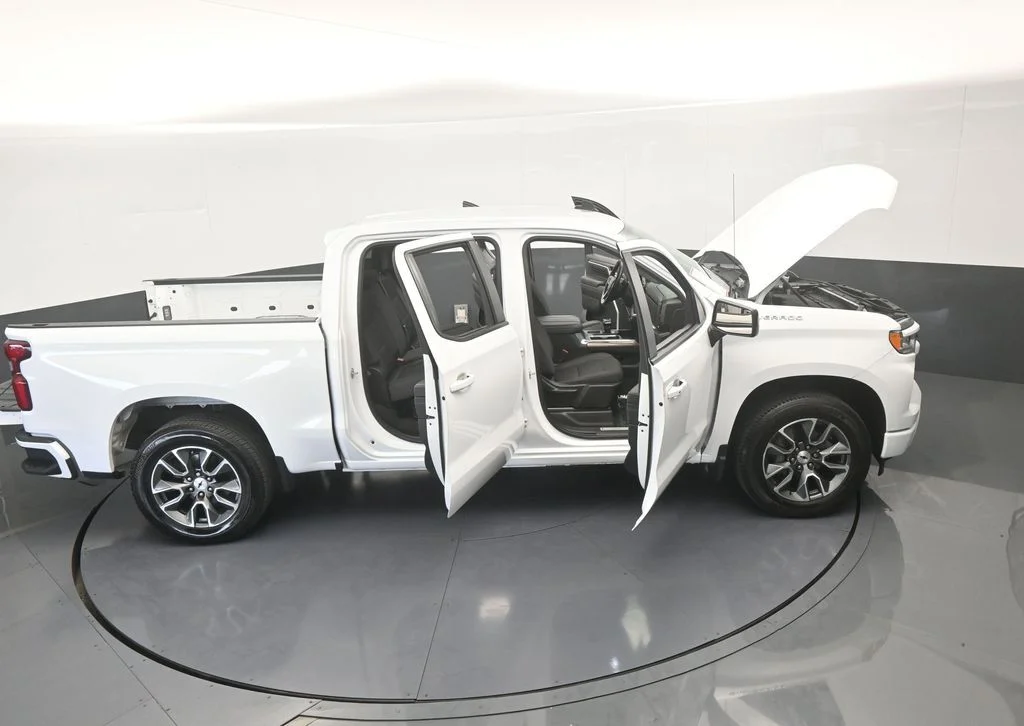 Used 2023 Summit White Chevrolet RST image 69