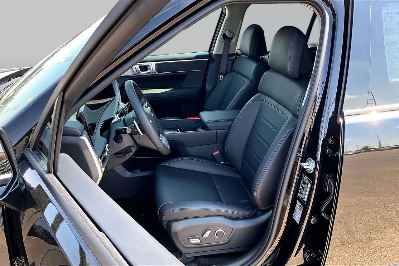 New 2026 Phantom Black Hyundai Limited 6P image 9