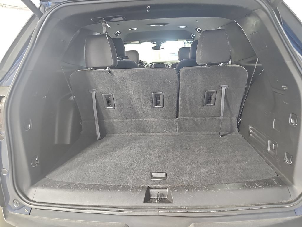 Used 2023 Northsky Blue Metallic Chevrolet LT Cloth image 17